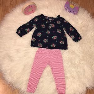 3 for $25 listing 12 months Carters Outfit